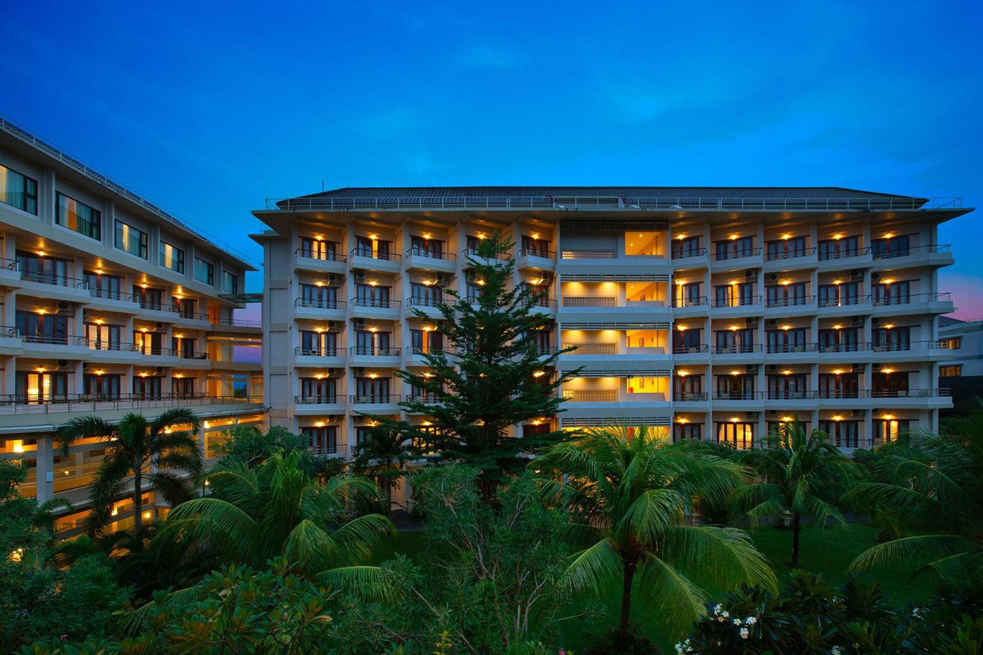 Lombok Raya Hotel Mataram Exterior foto